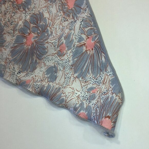 Anthropologie Hair Scarf Scrunchie Gray Pink Floral Pattern - Picture 6 of 11